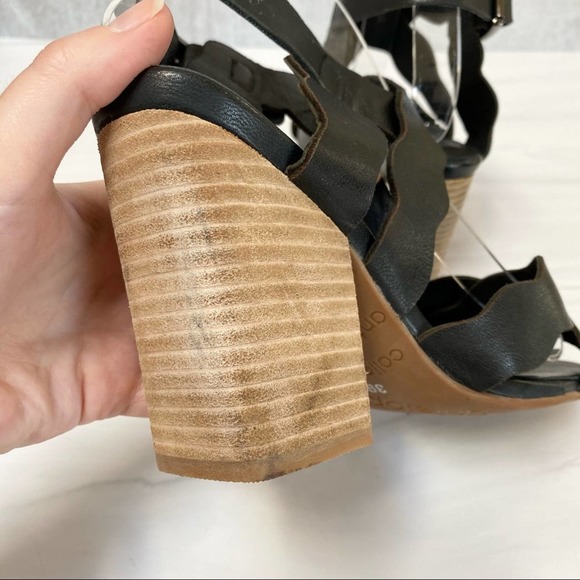 ANTELOPE Black Leather Scallop Crossover Sandals Size 8 - Picture 11 of 14